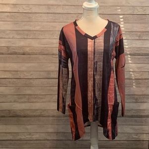 Exclusive women’s tunic NWOT